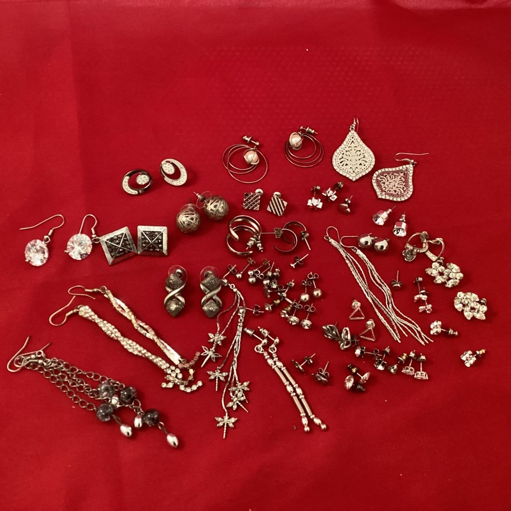 Silver tone stud earrings lot
